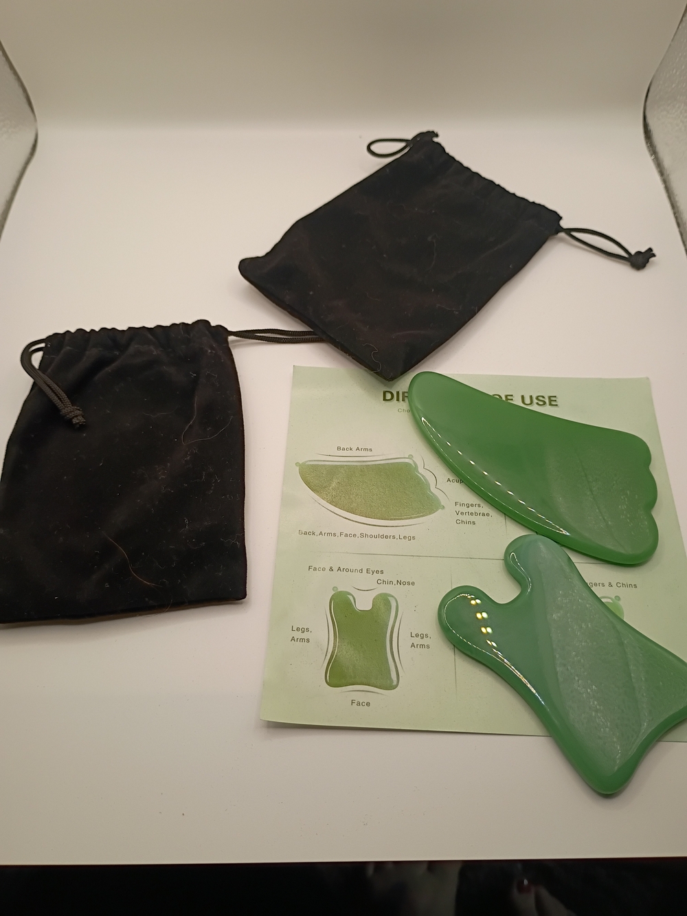 Green Gua Sha Facial Massage Tools with Storage Pouches